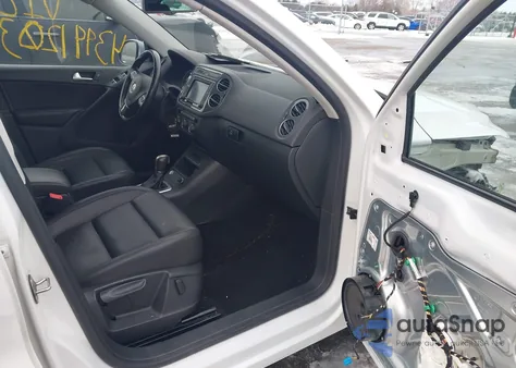 2017 Volkswagen Tiguan 2.0T Wolfsburg Edition from USA, damaged, VIN WVGSV7AX3HW506117